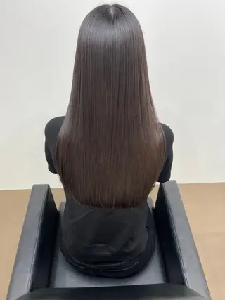 ロング 加藤 詩流のヘアスタイル