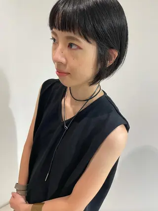 ショート ブリーチ/レイヤー 🌻Mutsumiのヘアスタイル