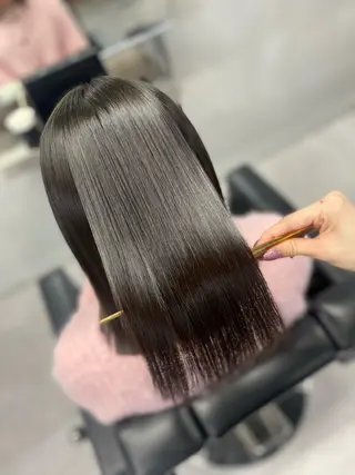 ミディアム 艶髪/縮毛矯正 🫧辻野海羽のヘアスタイル