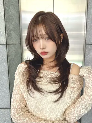 セミロング salowin 原宿 aroa所属・韓国／ハッシュカット ／透明感カラー／金野のヘアスタイル