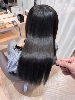 ロング AVANCE.西宮北口所属・白髪ぼかし/髪質改善 梅原響輝のヘアスタイル