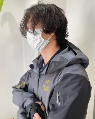 ショート パーマ メンズ Loom.所属・村上雅人 ナチュラルモードのヘアスタイル