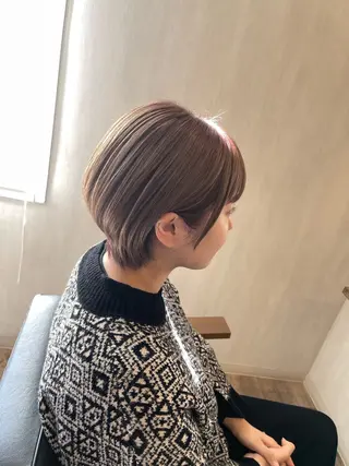 ショート カラー marou 新柏のヘアスタイル