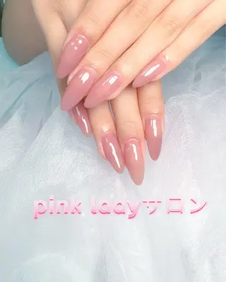 ネイル pink ladyサロン所属・べ にのネイルデザイン