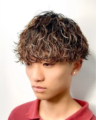 パーマ メンズ 川地 由麿のヘアスタイル