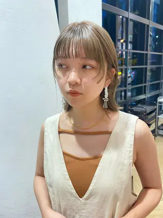 ミディアム カラー 増井 彩乃のヘアスタイル