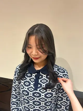 ロング 村松 麻菜のヘアスタイル