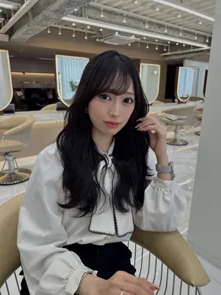 ロング としき/韓国/透明 感カラー/美髪矯正のヘアスタイル