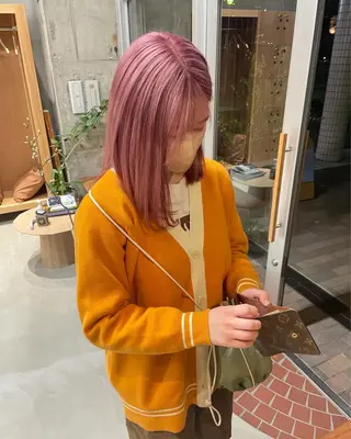 カラー wewe: momoeのヘアスタイル