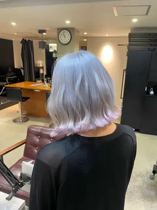 ショート カラー youres hair 新宿3丁目店所属・🍫ハイトーン✖︎ 髪質改善🍫柴田のヘアスタイル