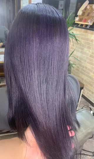 セミロング Lilly【リリー】所属・Lilly 中谷友里のヘアスタイル