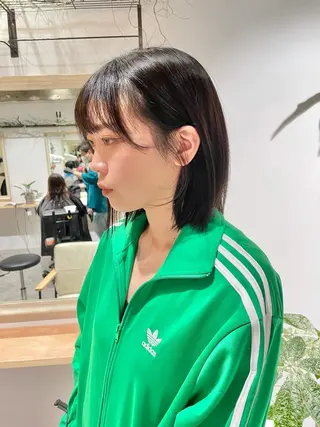 カラー 🎀ボブ＋ハイトーン シュカ👶🏻のヘアスタイル