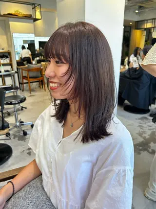 ミディアム 津葉井 麗奈のヘアスタイル