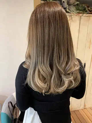 ロング カラー ルーチェヘアー 北摂エリアNo.1のヘアスタイル