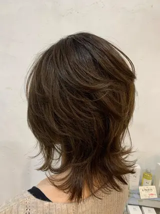 ミディアム ヘアアレンジ GUESTs(ゲスト)所属・T つぐみのヘアスタイル