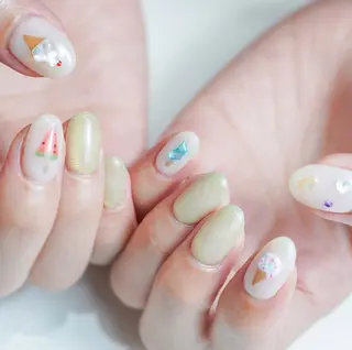 ミディアム Re nail所属・Re nailのネイルデザイン