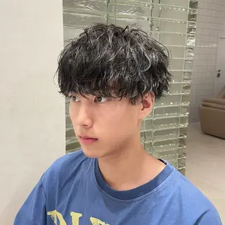 パーマ メンズ synergy men's hair所属・kanon本厚木 シースルーマッシュのヘアスタイル