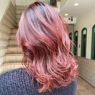 ミディアム カラー ヘアアレンジ 🩶レイヤーカット 🩶柔らかカラー結愛のヘアスタイル