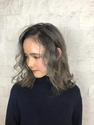 ミディアム 圧倒的美髪ストレート ツダケイタロウのヘアスタイル