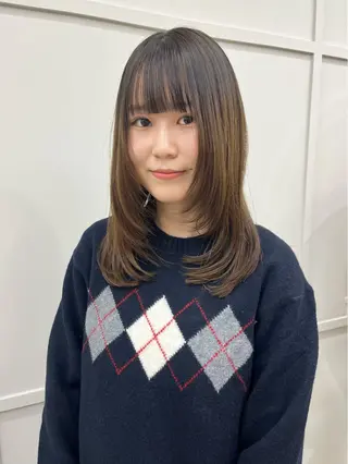 セミロング yuka/ロング/ レイヤーカットモデルのヘアスタイル