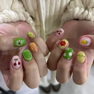 ネイル 栗田 ゆう子のネイルデザイン