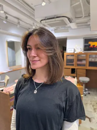 ミディアム カラー ナガミネアリサ/ 学芸大学/海外ヘアのヘアスタイル