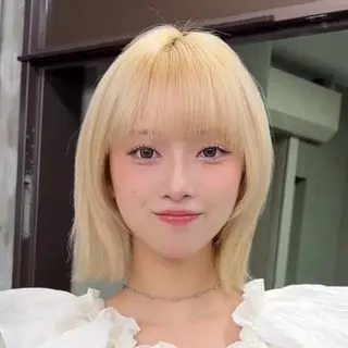 セミロング カラー 顔周り/レイヤー/ 透明感/みっきーのヘアスタイル