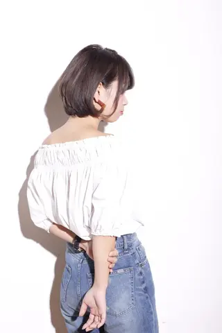 ショート ミディアム カラー オーストヘアージジ所属・TAI透明カラー 柔らかい縮毛矯正のヘアスタイル