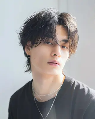 メンズ 表参道フェザーパーマ ニュアンスパーマのヘアスタイル