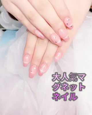 ネイル pink ladyサロン所属・べ にのネイルデザイン