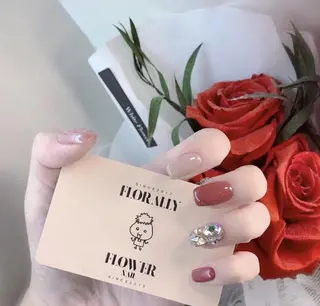 ネイル 🦋ネイルサロン ブラン🌈ゆりのネイルデザイン