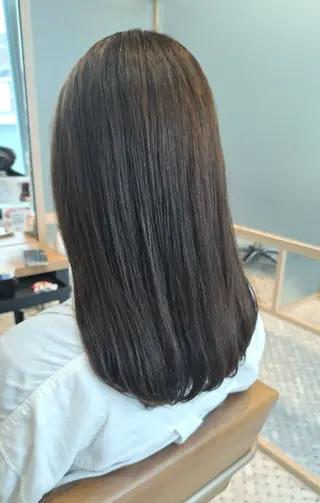 セミロング Zina福岡天神 寺倉幸歩のヘアスタイル