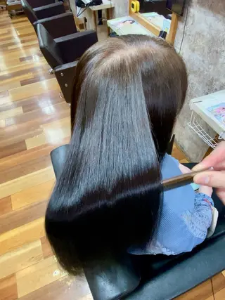 ロング YELLOW CORN 金沢文庫所属・【金沢文庫4分】髪質 改善/縮毛矯正アラタのヘアスタイル