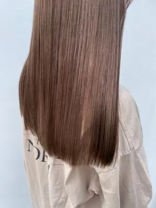 カラー AIRI layer cut hairのヘアスタイル