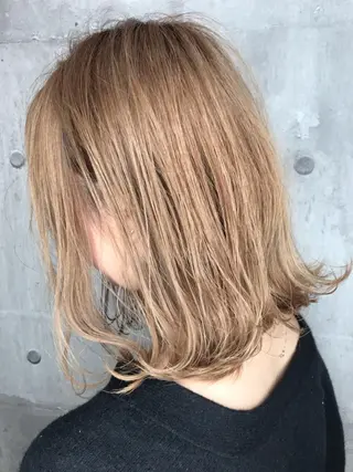 ミディアム カラー 髪質改善ｶﾗｰ ｹｱﾌﾞﾘｰﾁ/ﾀﾑのヘアスタイル