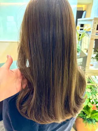 カラー こうみょう れいなのヘアスタイル
