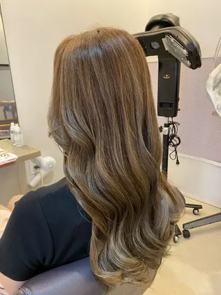 ロング 廣岡 采音のヘアスタイル