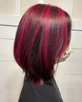 ショート カラー 足立 悠輔のヘアスタイル