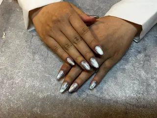 ネイル lil shine .nail所属・中尾 葉月のネイルデザイン