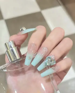 カラー AIN Nailのネイルデザイン
