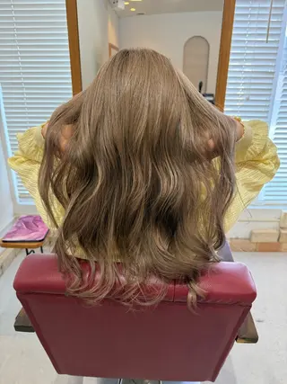 ロング カラー Urio所属・今雪 聡美のヘアスタイル