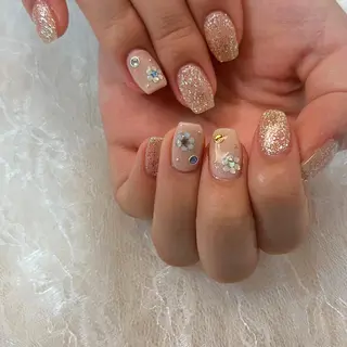 ネイル 河野 弥月のネイルデザイン