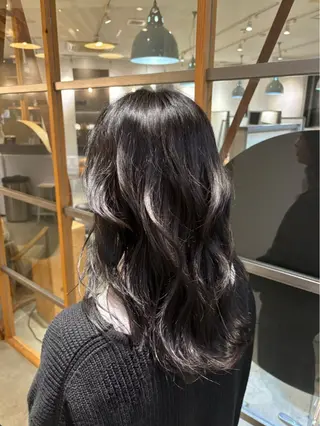 セミロング 辻 愛麗のヘアスタイル