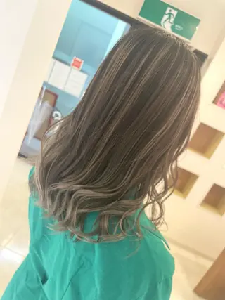カラー Chere rosso所属・✨頭身浴無料 -chere-金剛店のヘアスタイル