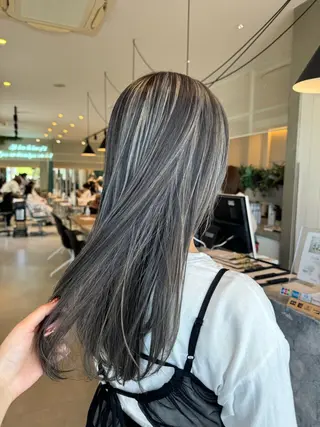 カラー hair S.coeur emu所属・黒木 日那のヘアスタイル