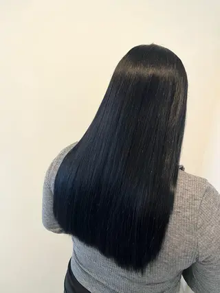 ロング カラー 黒川 綾音のヘアスタイル