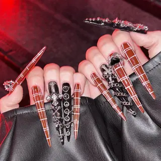 ネイル AIKO🐈⬛⭐︎ 大阪/y2k/個性派のネイルデザイン