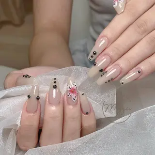 ネイル Maggie. Rのネイルデザイン