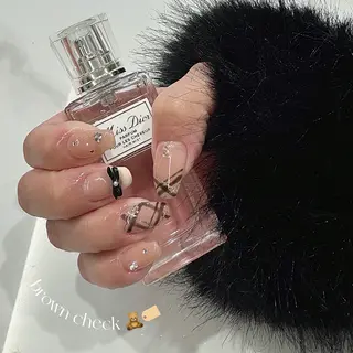 ネイル シュシュ 🎀 girly nailのネイルデザイン