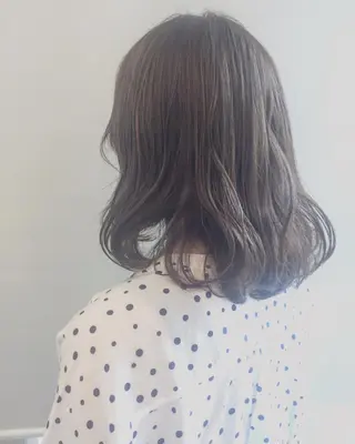 ミディアム カラー 齋藤 咲のヘアスタイル